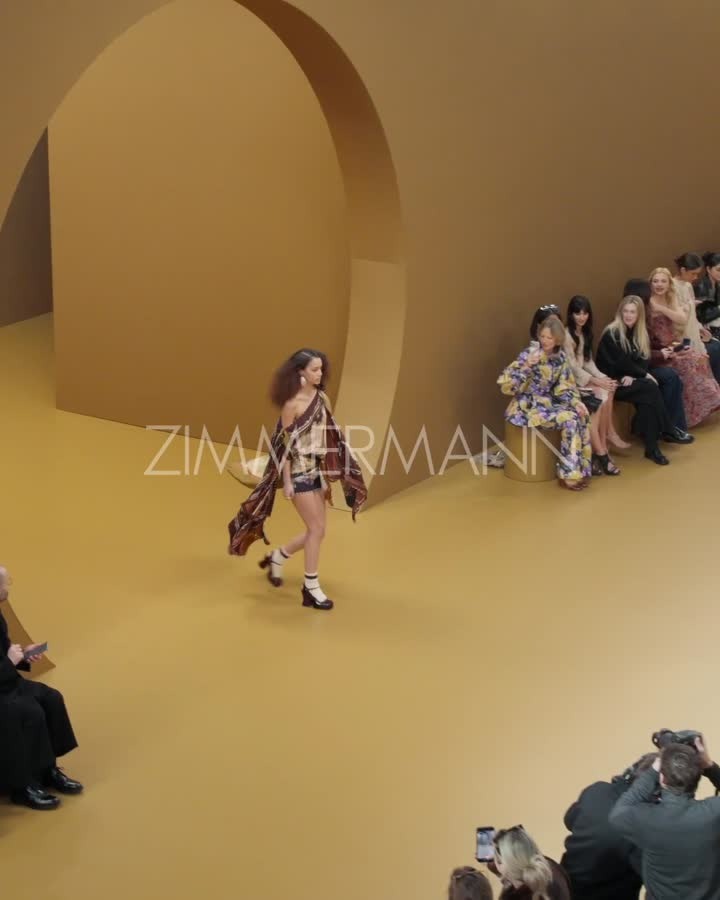 Zimmermann Fall 2026: ¿Ropa de lujo o revolución femenina? 1